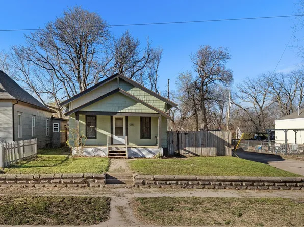 108 E 9th Ave, Hutchinson, KS 67501