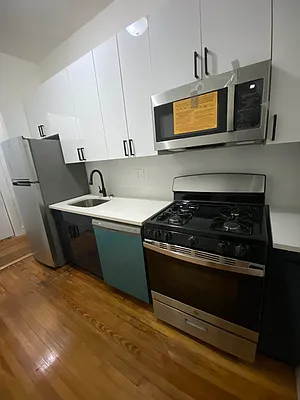 Rented by City Prime Commercial Realty  | media 2