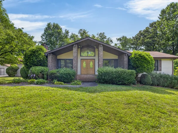 2650 Oak Park Dr, Cookeville, TN 38506