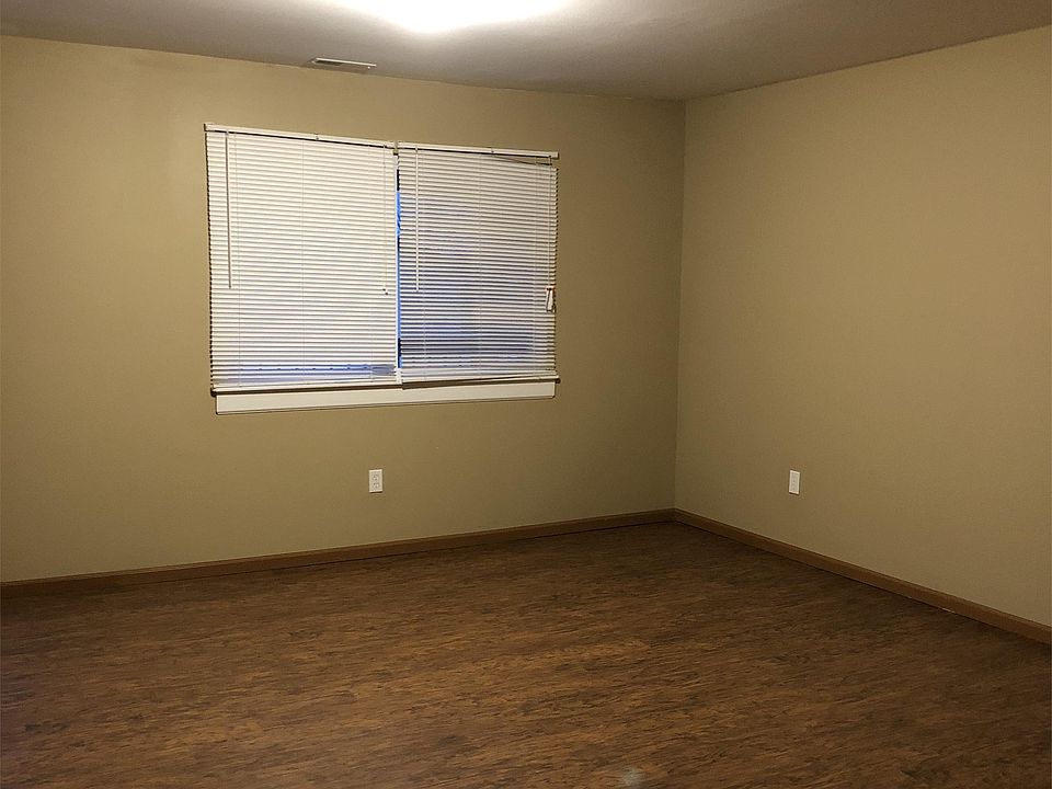 2nd image of 2619 Sierra Dr APT 5