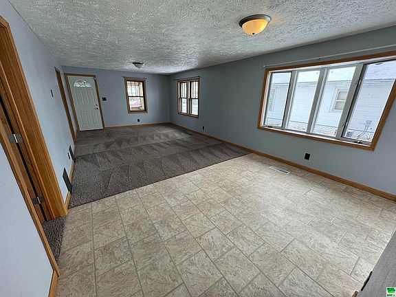 3rd image of 419 Fawcett St