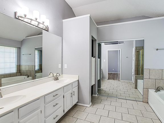 4th image of 621 Beatty Dr