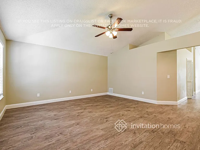 9472 Brackin St — Photo 5