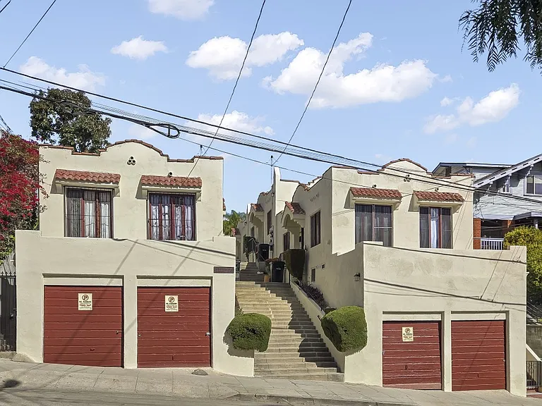 1115 Douglas St — Photo 1