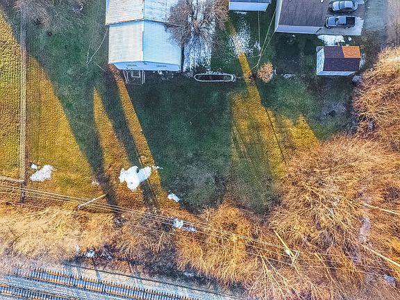 5th image of 2211 Oak St