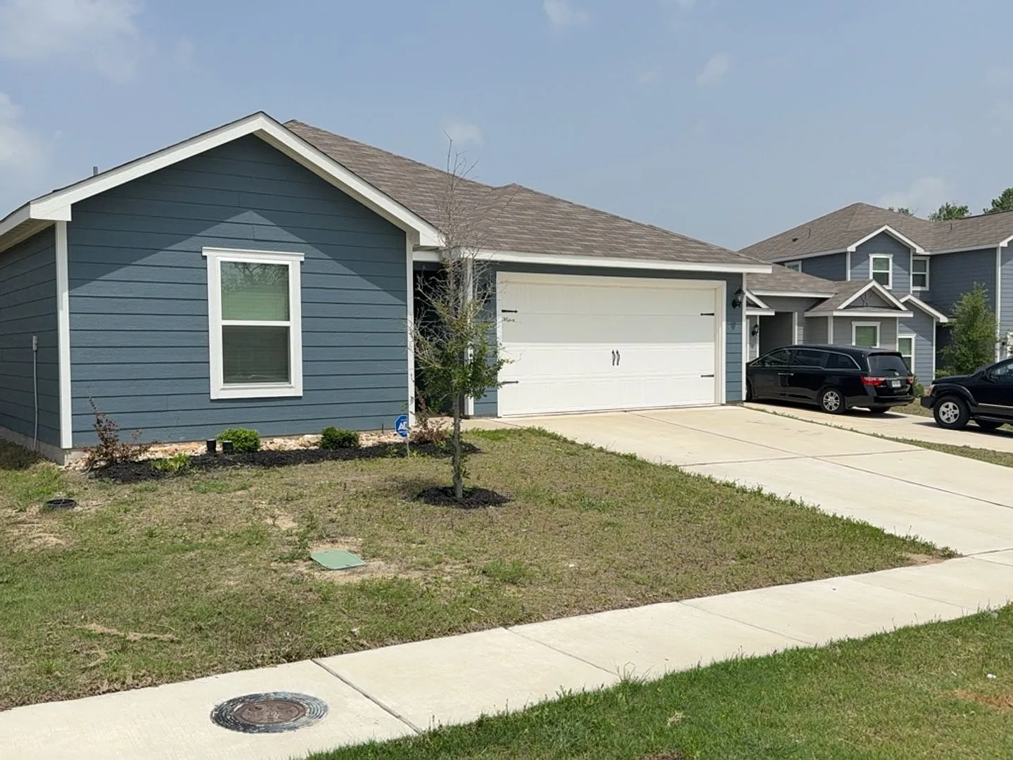 **Move In Special Move In By 8/31 for $500 Off 2nd Month Rent — Photo 2
