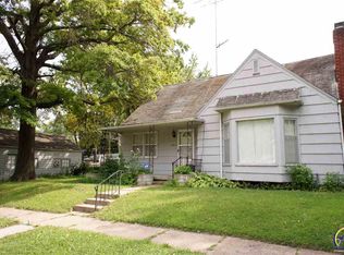 2323 SW Huntoon St, Topeka, KS 66604