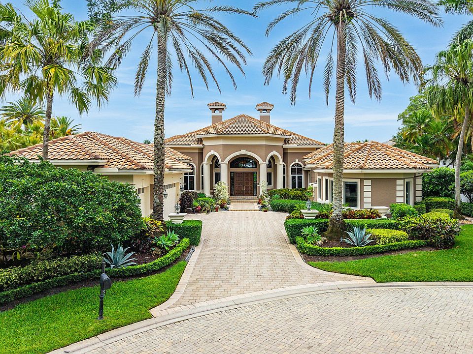 1st image of 32 Saint Thomas Drive