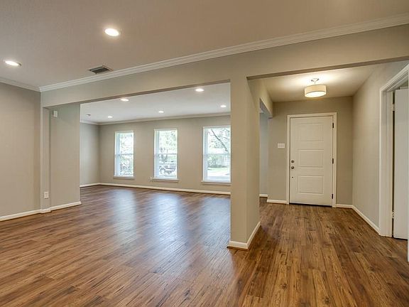 3rd image of 3171 Whitemarsh Cir