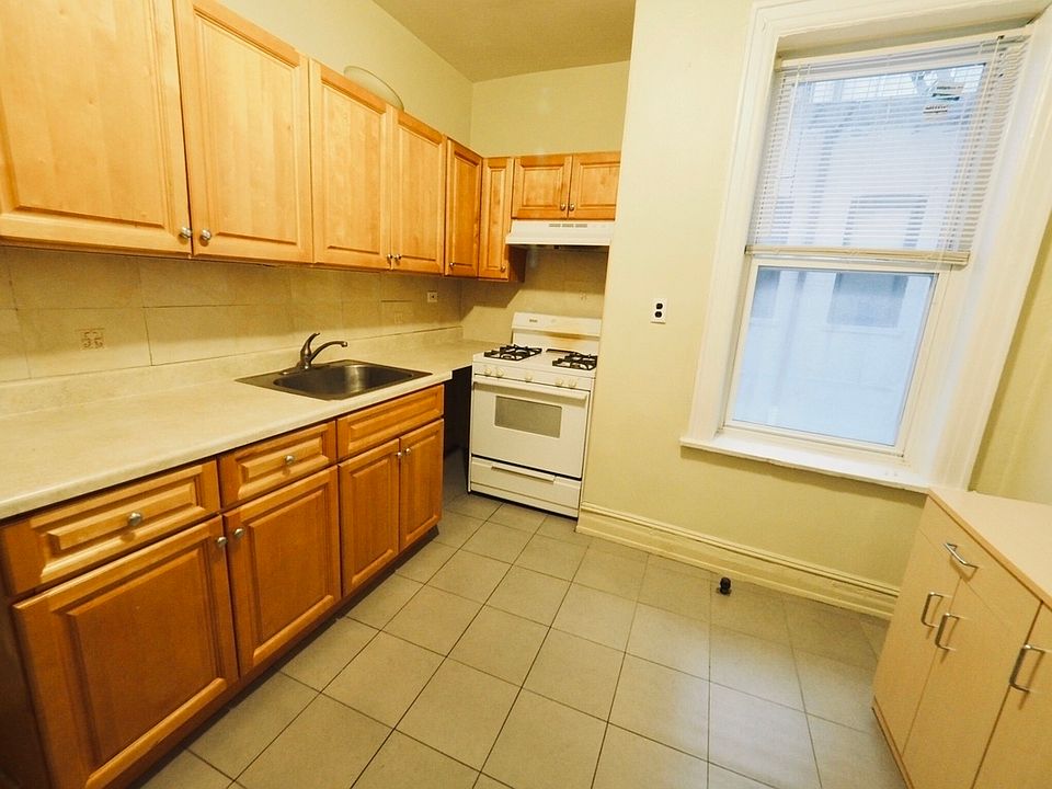 1st image of 24-52 29th St #1