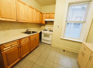 24-52 29th St #102, Astoria, NY 11102