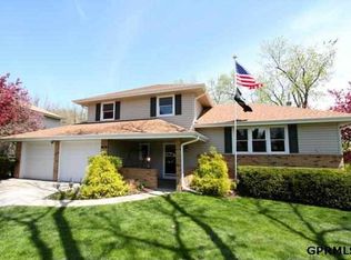923 S 150th St, Omaha, NE 68154