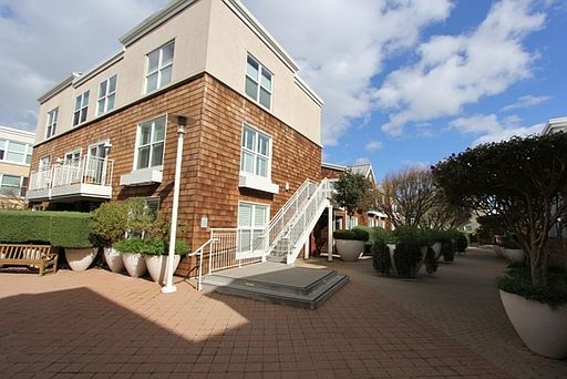 3rd image of 2001 McAllister St APT 152