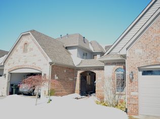 10805 Sparkling Waters Ct, South Lyon, MI