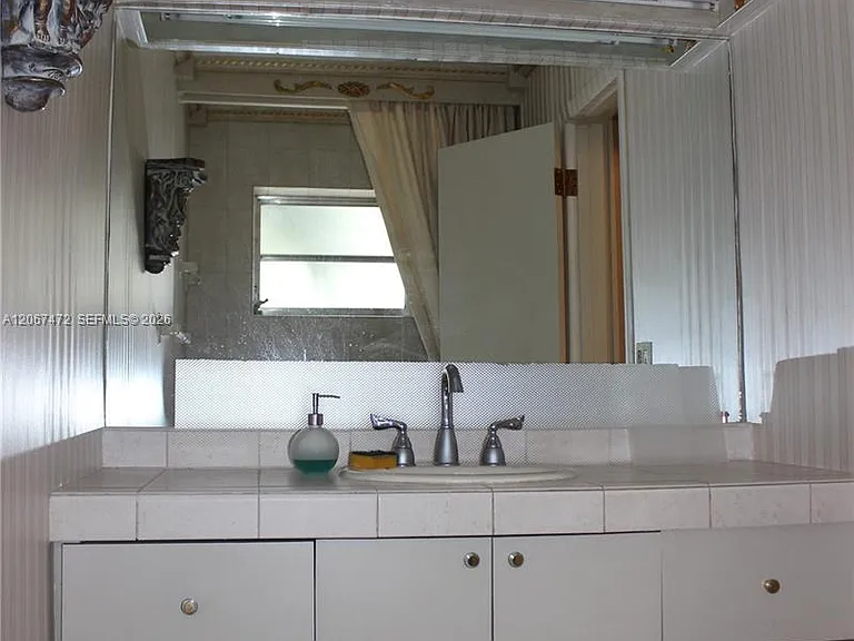 7550 SW 82nd St #F204 — Photo 11