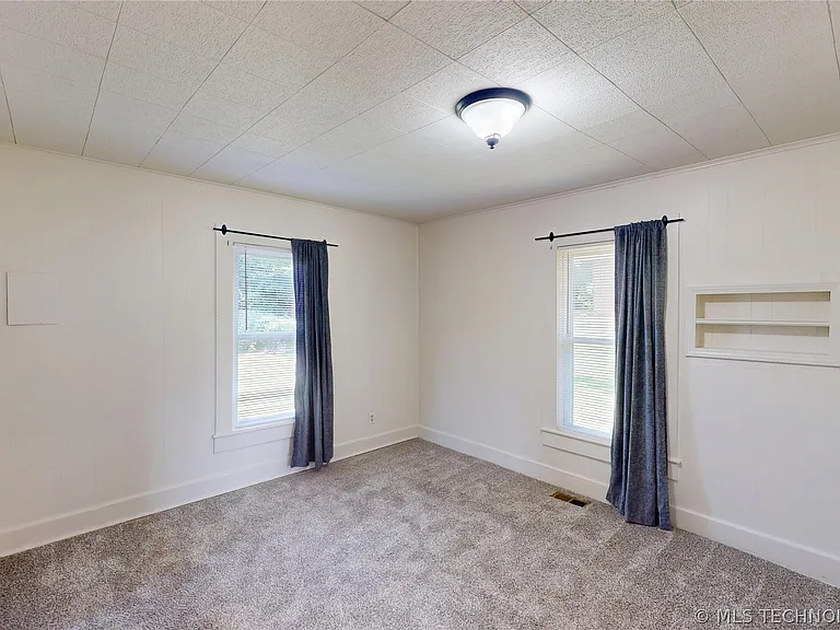 916 N Wilson Ave — Photo 11