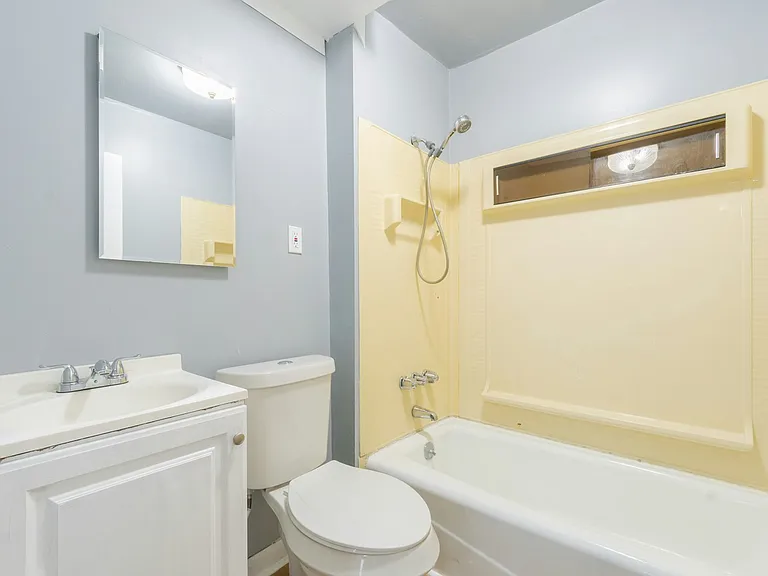 14514 Westropp Ave #A — Photo 4