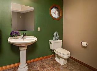 522 E McArthur Dr, Springfield, MO 65810
