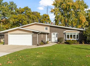 121 Kimber Dr, New Lenox, IL 60451