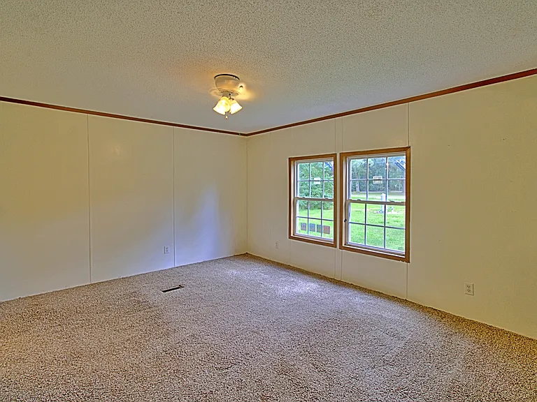 235 Fleming Loop Rd — Photo 5