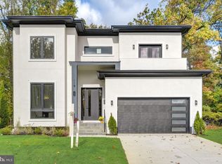 119 Moore Ave SW, Vienna, VA 22180