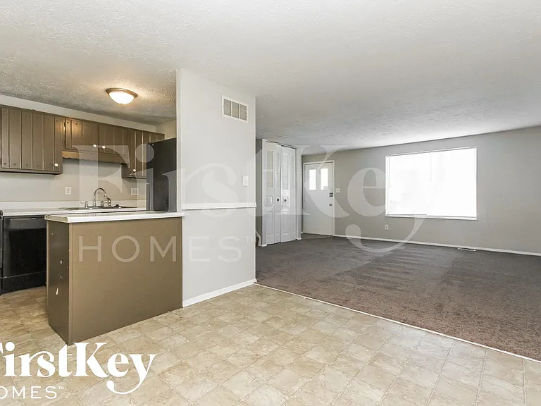 2530 Fairhaven Dr — Photo 6