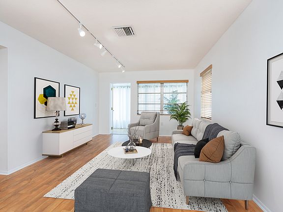 Living Rm - digitally staged