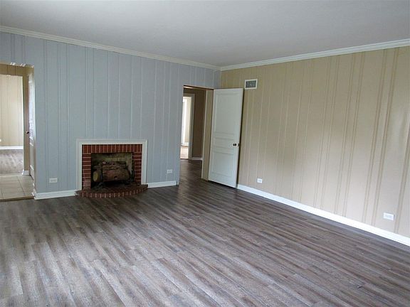 3rd image of 546 Sugg Ave