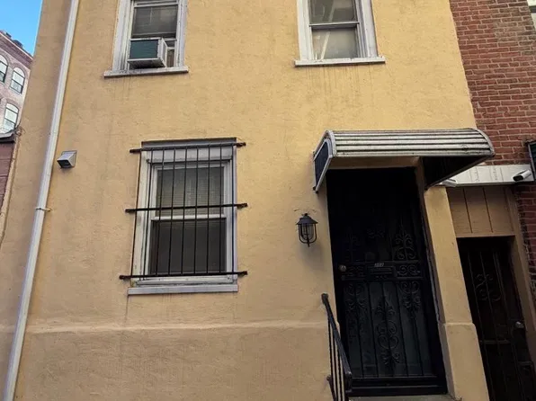 202 N Clifton St, Philadelphia, PA 19107