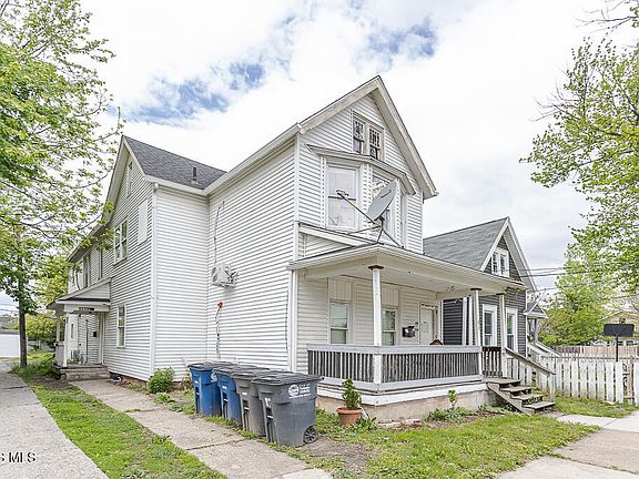 3rd image of 318 Wasaon St