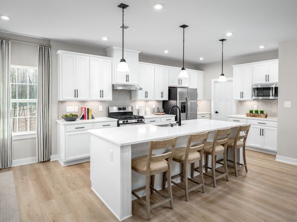 Greenwood w/ 3-Car Garage Plan, Fountains at Edgewood