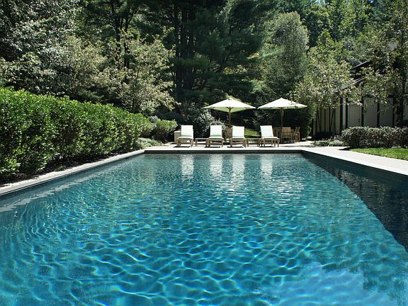 5th image of 2121 Glenbrook Dr