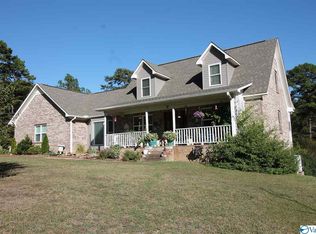 610 Julede Dr, Rainbow City, AL 35906