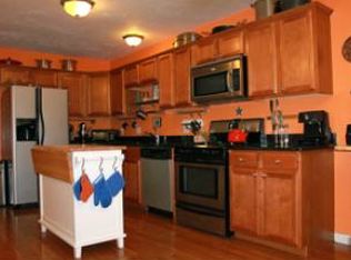 76 Abbott St, Providence, RI 02906