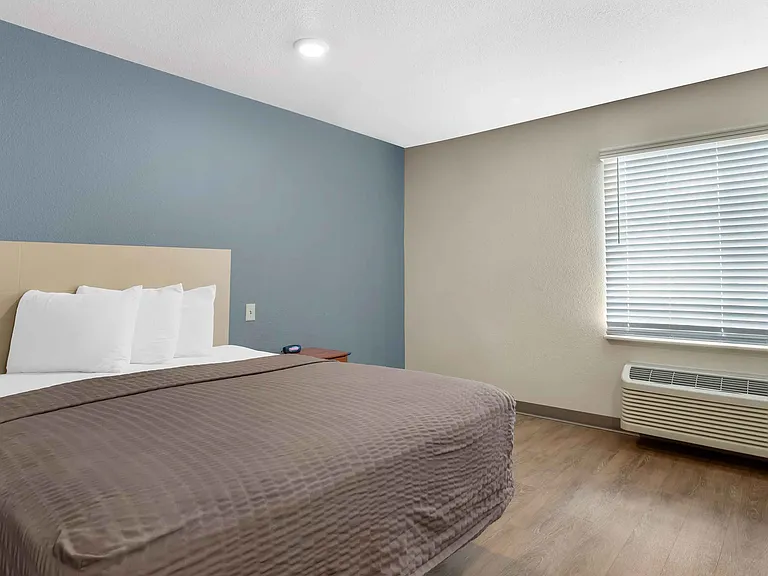 Studio Suite - 1 Queen Bed