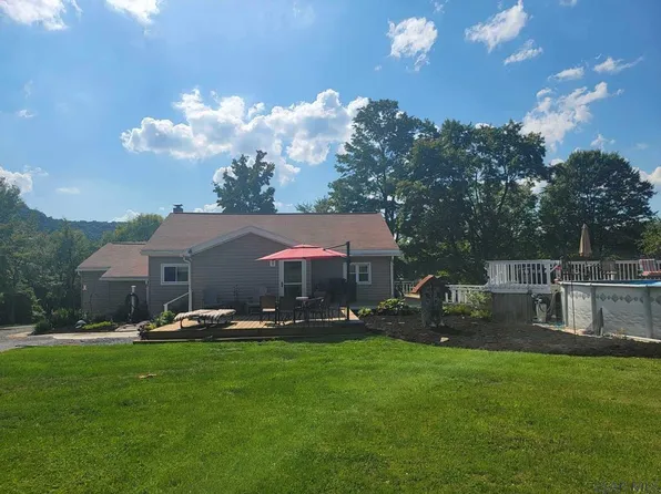 449 Oil Tank Hill Rd, Carrolltown, PA 15722