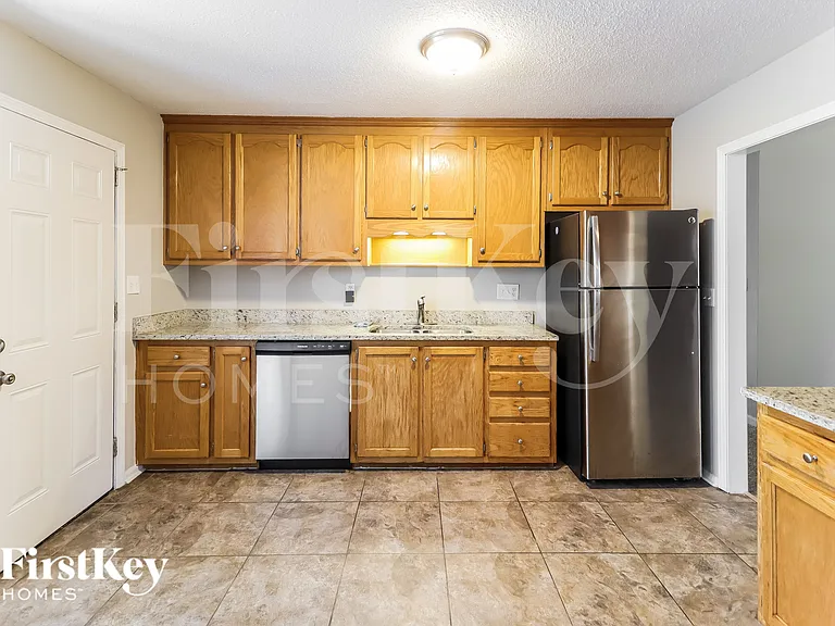 601 Carson Crest Cir — Photo 7