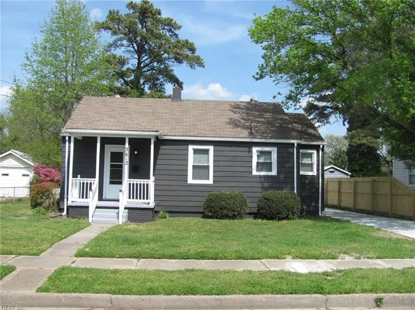 3612 Essex Cir, Norfolk, VA 23513