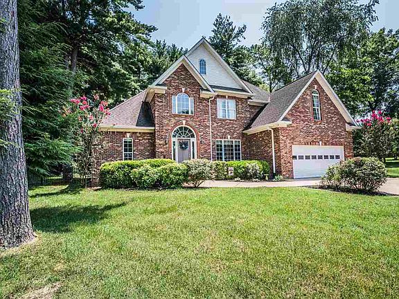 2nd image of 112 White Pine Ct