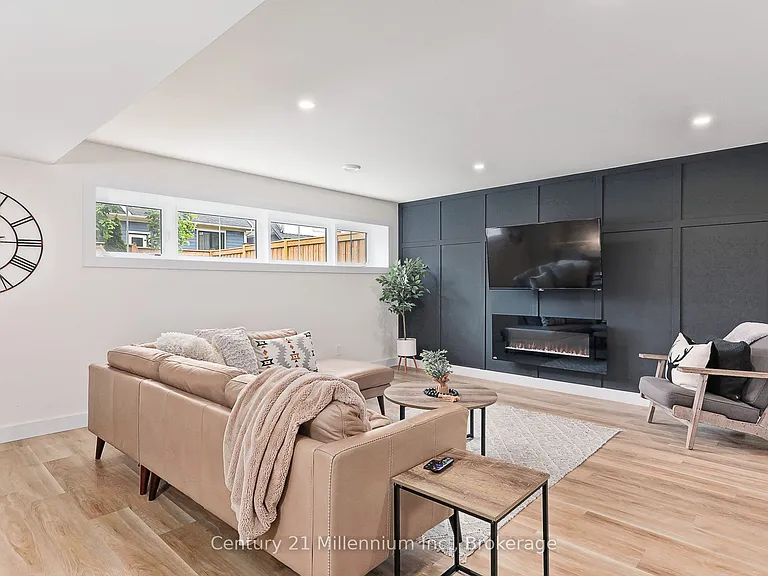 160 Sycamore St — Photo 34