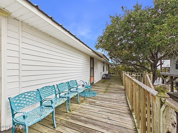 4th image of 22721 Marina Rd