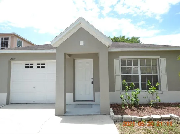 1728 Mosaic Forest Dr, Seffner, FL 33584