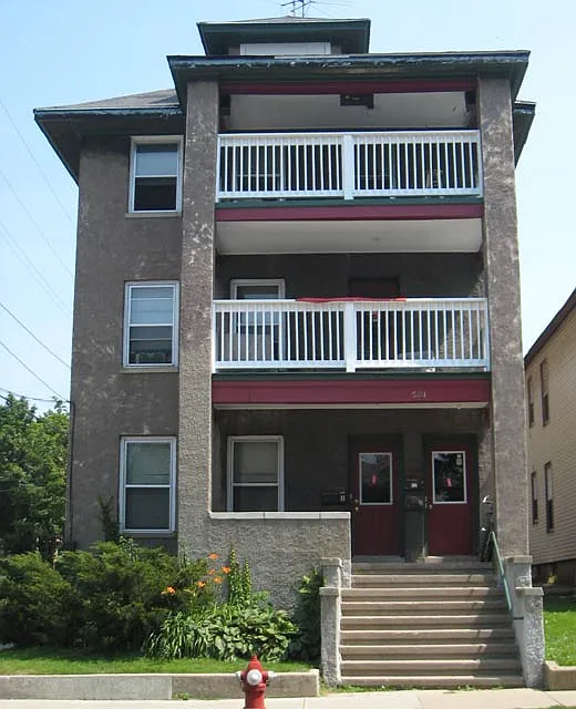 501 W Main St — Photo 2