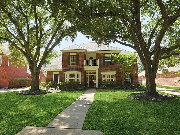 7435 River Garden Dr — Photo 1