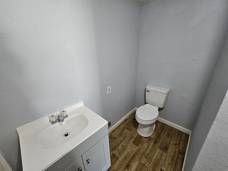 403 E 3rd St #405 — Photo 15