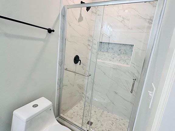 3rd image of 2115 W 2nd Ave #1