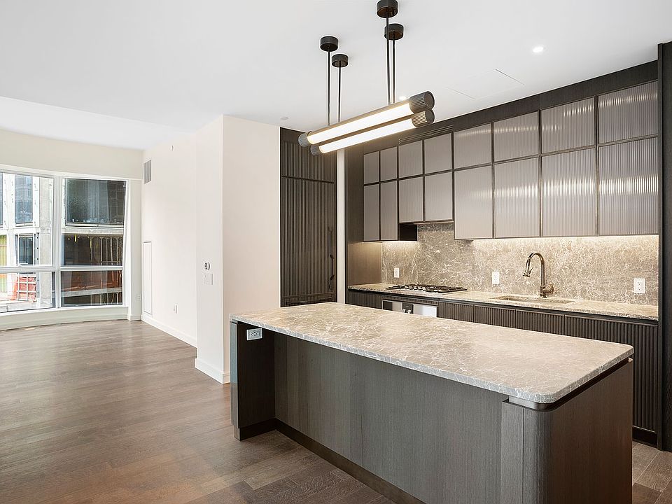 1st image of 515 W 18th St APT 306