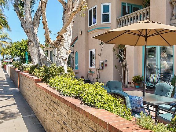 3rd image of 821 Balboa Ct APT 1