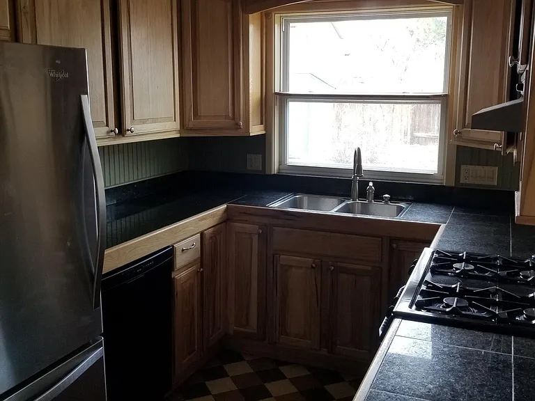 800 Tracey Pkwy — Photo 12