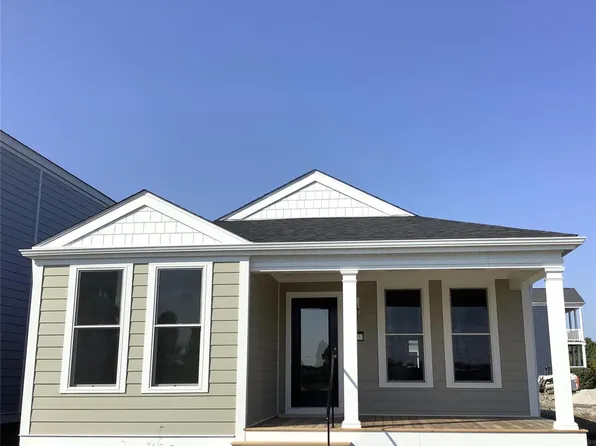 5053 Barter St, Saint Charles, MO 63301